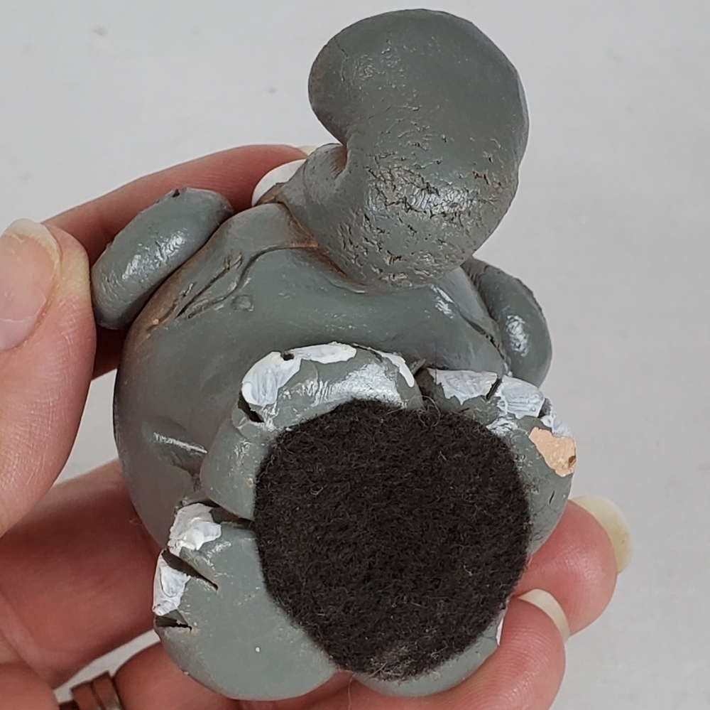 VTG signed Chubby hand molded tiny silly Elephant figurine - Picture 8 of 11